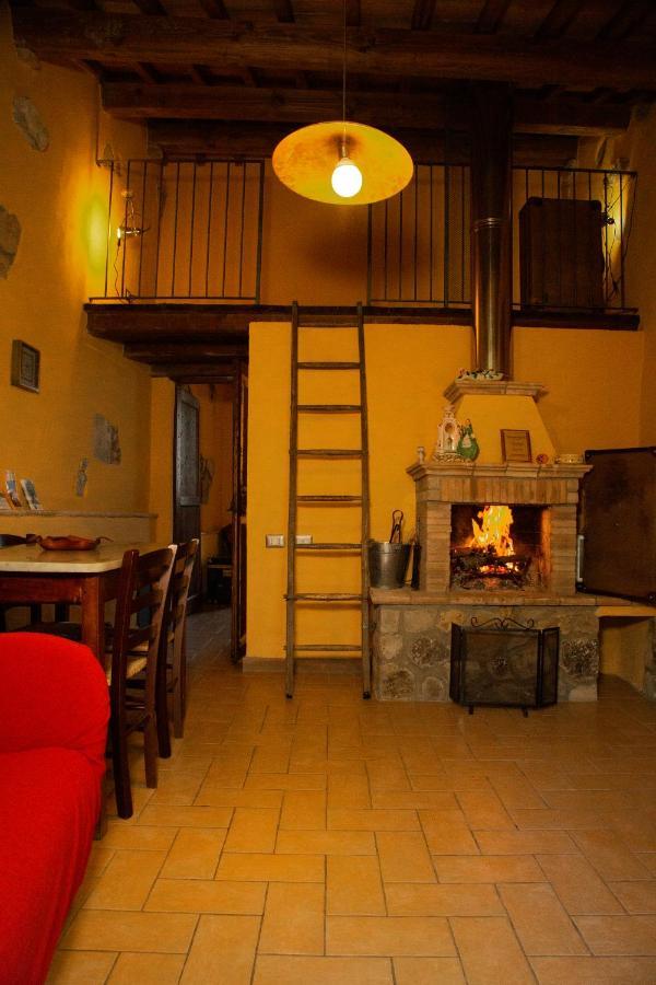 Agriturismo Le Roghete 아쿠아펜덴테 외부 사진